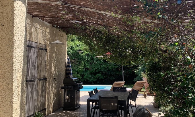 Graveson House | Le cigalon, pleasant house with swimming pool.