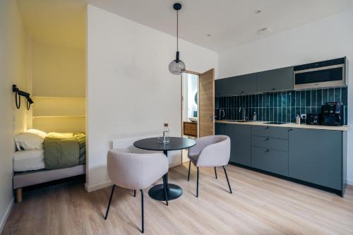 Fontainebleau Apartment | Le clocher du château