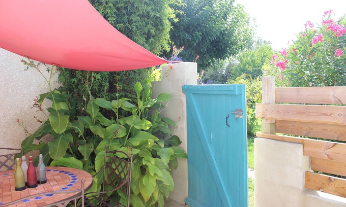 Tarascon Cottage | Le Clos des Vergers Air-conditioned cottage with access to the jacuzzi