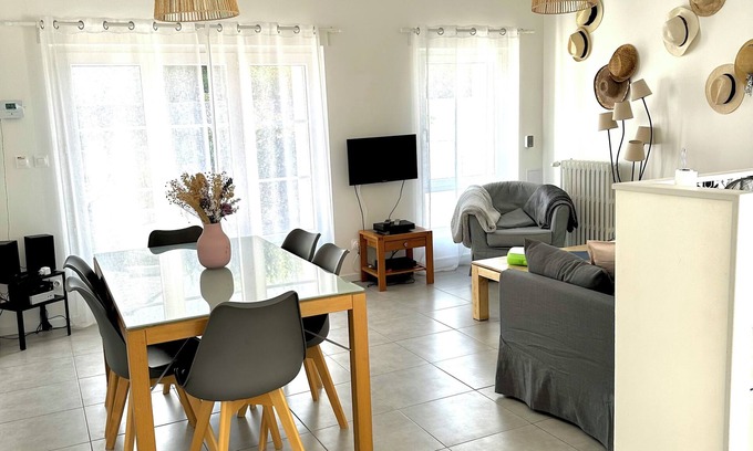 Montlouis-sur-Loire House | Le Clos Jasmin - Quartier Historique de Montlouis sur Loire