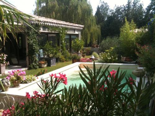 Eyragues Apartment | Le Clos Martin