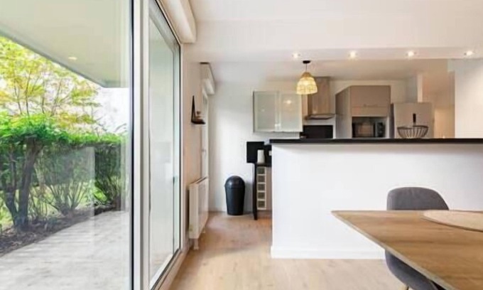 Cenon Apartment | Le Cocon - Charm & Serenity