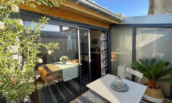 Grillon House | Le Comptoir de Camille just for you