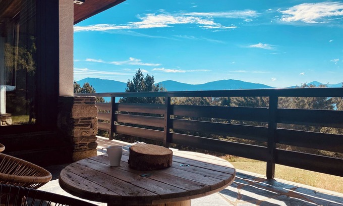 Les Angles Ski Chalet | LE DOMAINE DE BELLA-300m2-Sublime view on 3300m2 wooded plot.