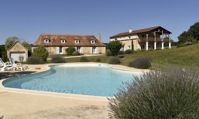 Cause-de-Clerans House | Le Domaine des Ravels, 4-star charm and comfort, calm and relaxation in the countryside