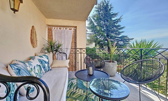 Saint-Cezaire-sur-Siagne Apartment | Le Figuier de Saint-Cé - Small garden - Terrace - View