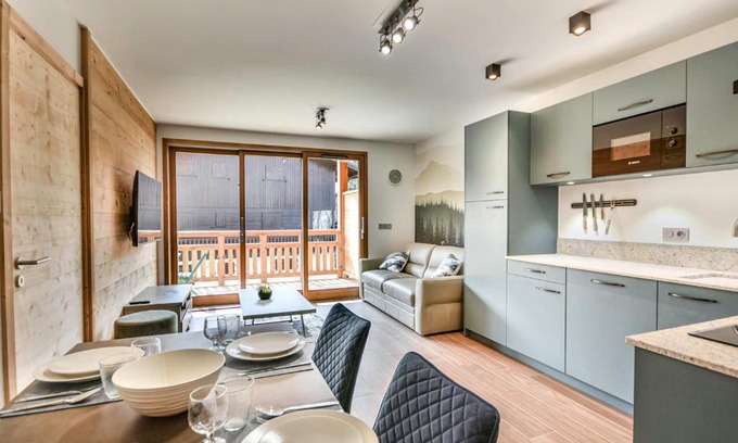 Les Gets Apartment | Le Génépi - Superbe T2 cabine 4-6 pers, neuf, à 50m des pistes, avec balcon, garage et WiFi - FR-1-685-67