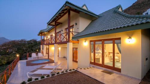 Mountainside Apartment | Le Gaulois Luxury Apartments, sleeps 2, Sea Views