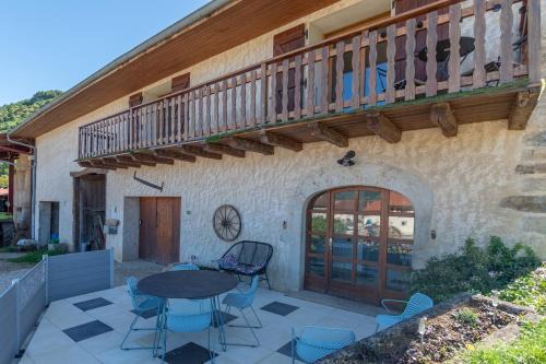 Cornod House | Le gite de la petite famille - proche lacs