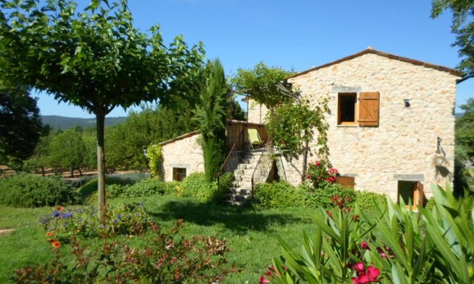 Ampus House | Le gite jaune a ampus