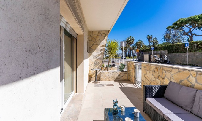 Cap-d'Antibes Apartment | Le Grand Large - Appt proche plage Antibes