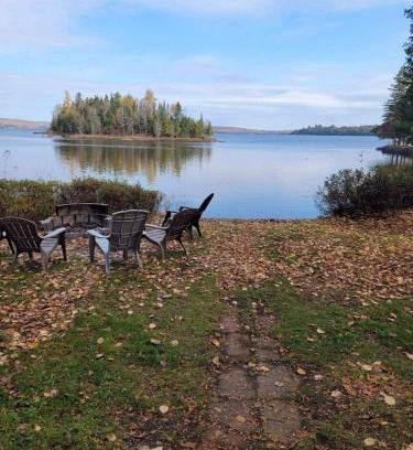 Nominingue House | Le Héron - Nominingue Waterfront