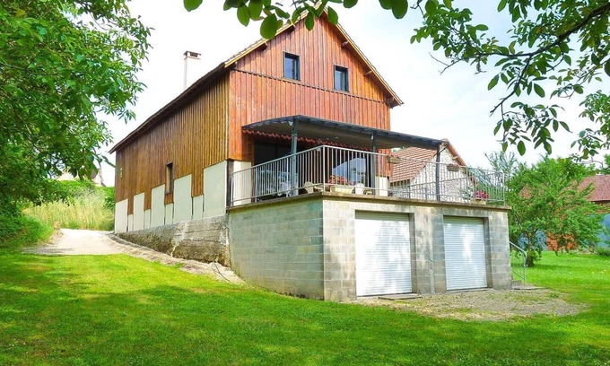 Meyronne House | Le Hangar - MEYRONNE