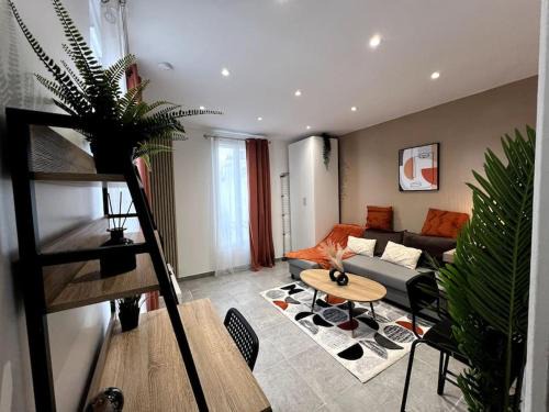 Pantin Apartment | Le Japandi - Cosyloc Agency - Aux Portes de Paris
