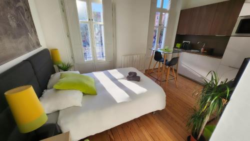 Saint - Michel Apartment | Le Jardin d'Éden Premium - équipé, balcon, hypercentre