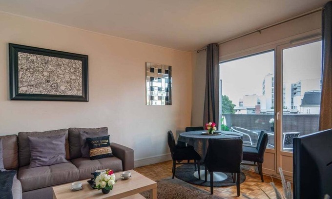 Joinville-le-Pont Apartment | Le Joinville Trend Home apartment near Paris for 4 travellers