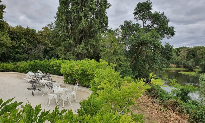 Saint-Aignan House | Le Manoir du Coeur Volant B&B