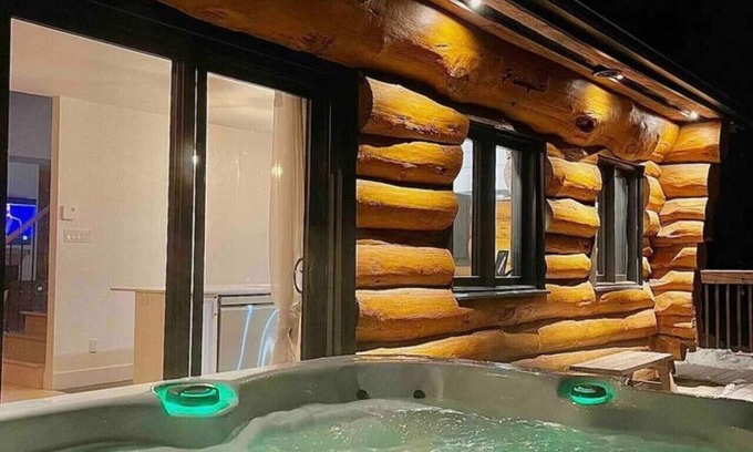St-Adolphe-d'Howard House | Le Massif | Lake Access | Hot Tub | Pool Table