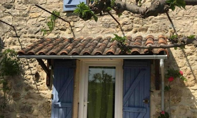 Vagnas House | Le Mazet d'Eden with its private garden not overlooked