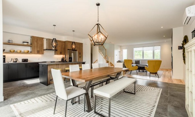 Magog Apartment | Le Memph Aigle spacious comfortable condo cottage eco friendly 3 bedrooms - hot tub & pool Memphrémagog Lake