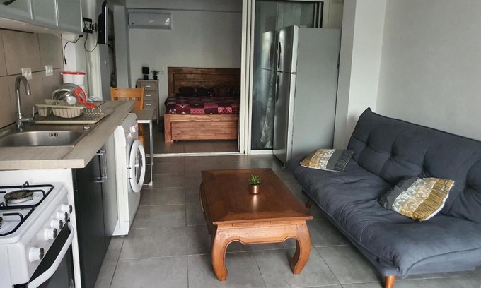 Etang Sale Les Bains Apartment | Le meublé des Fataques