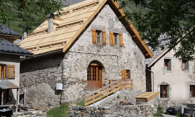 Monetier-les-Bains House | Le Monetier Les Bains: House/Villa - MONETIER LES BAINS