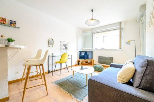 Minimes - Barriere de Paris Apartment | LE MONTMORENCY - Free Parking - Airbus - Netflix