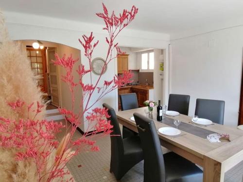 Saint-Marcel-d'Aredeche House | Le Murier en Ardèche, 4 personnes, avec sauna