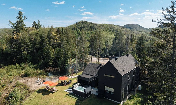 Saint Come Ski Chalet | Le Nordet - Spa, Game Room, and Stunning View