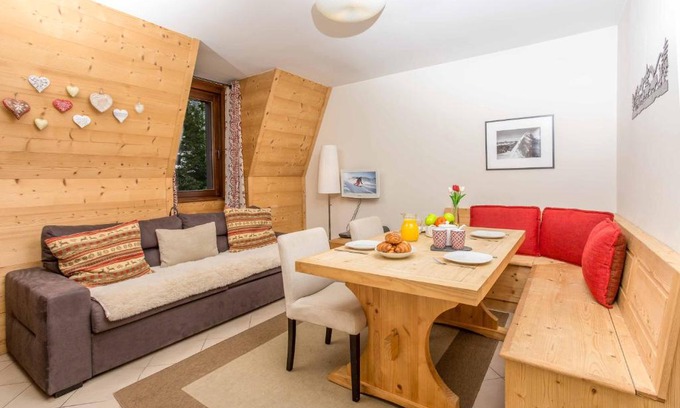 Chamonix City Centre Apartment | Le Paradis 18b - Chamonix All Year