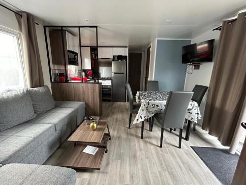 Condrieu Ski Chalet | Le Paradis du Rhône - mobilhome moderne et confortable