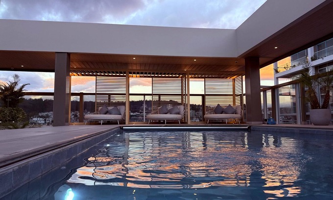 La Carolina Hotel | Le Parc Hotel, Beyond Stars