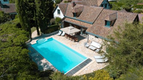 Sarge-les-le-Mans Villa | Le Patis et sa piscine