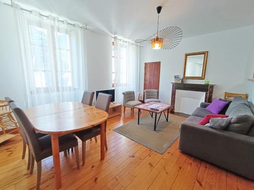 Bagneres-de-Luchon Apartment | Le petit cerf, T3, wifi, cave