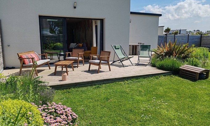 Ploudalmezeau House | Le petit Cocon Portsallais 200m from the beach. Portsall