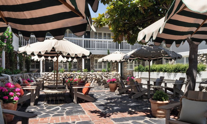 Golden Rectangle Hotel | Le Petit Pali at 8th Ave