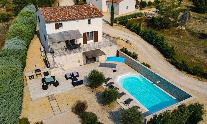 Apt Apartment | Le Petit Rossignol