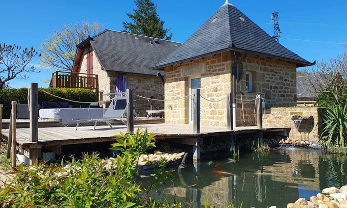 Lissac-sur-Couze House | Le Pigeonnier de Lissac - Gite le Monédières