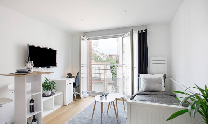 Saint-Cyprien Apartment | Le Platine - Studio tout équipé