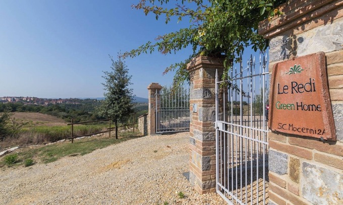 Poggiarello Villa | Le Redi: sustainable geothermal country villa, amazing views over Chianti hills