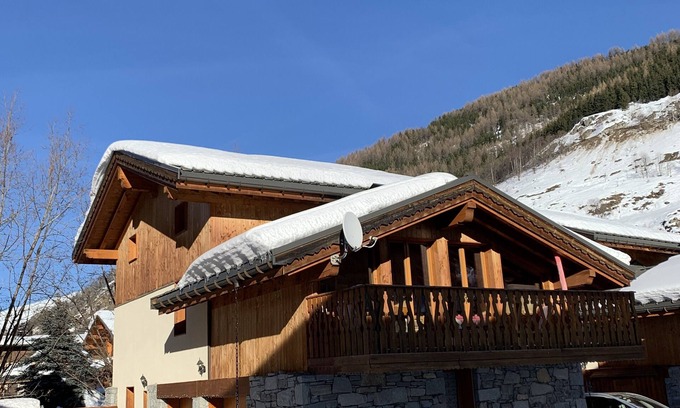 Le Bettaix Ski Chalet | Le Refuge du Cabri -15 people- sauna - jacuzzi Les Ménuires -Skis aux Pieds