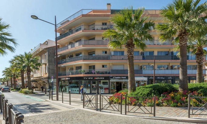 Sainte-Maxime City Centre Apartment | Le Sextant 222.1