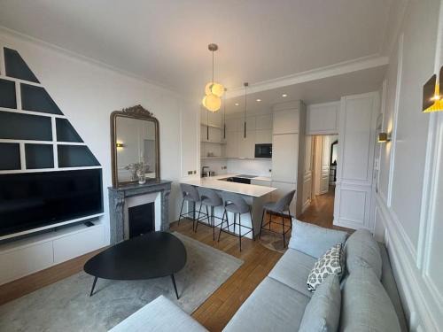 Notre-Dame Apartment | Le Splendide au Centre ville de Versailles