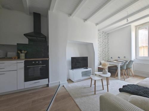 Brive-la-Gaillarde Apartment | Le Stadium, coconning et design
