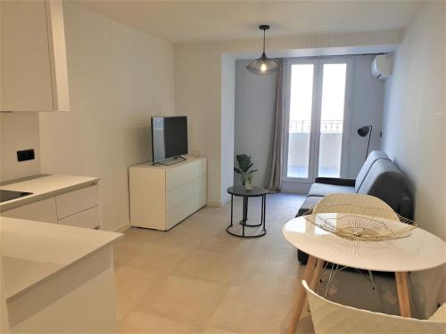Gambetta Apartment | Le studio terrasse proche mer 104