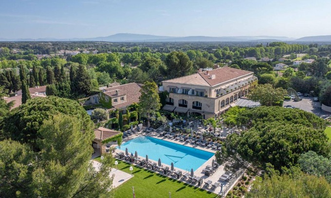 St.-Remy-de-Provence Hotel | Le Vallon de Valrugues Hotel Spa & Villas