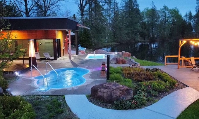 Saint Ferreol les Neiges Ski Chalet | Le Versant Mont-Sainte-Anne
