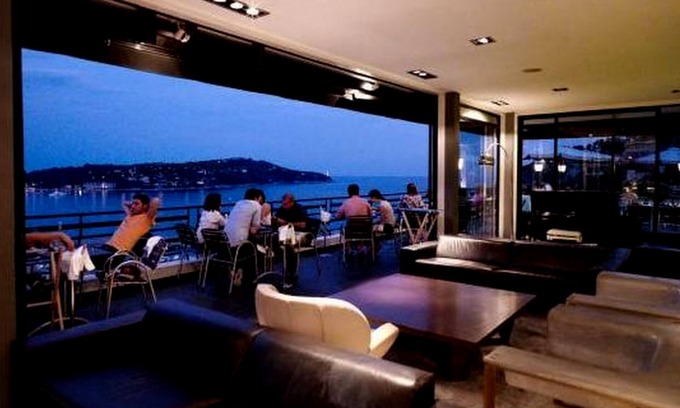 Villefranche-sur-Mer Hotel | Le Versailles