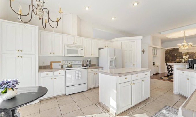 Carver Other | Le Vert Acre on 5 acres/private/near shopping