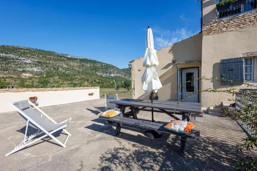 Monieux House | Le Viguier - Maison avec terrasse vue montagne